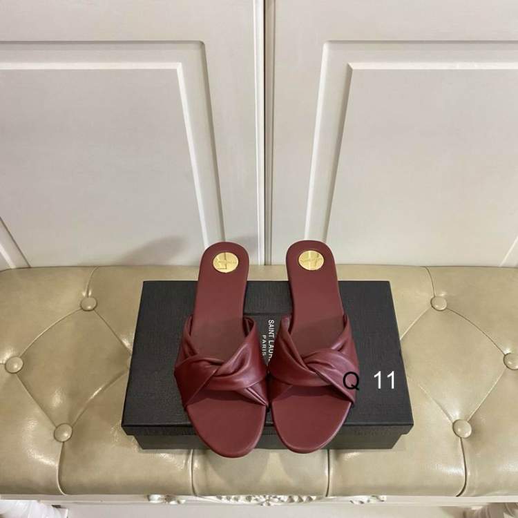 Picture of YSL Shoes _SKUYSLsz35-40Y050220502